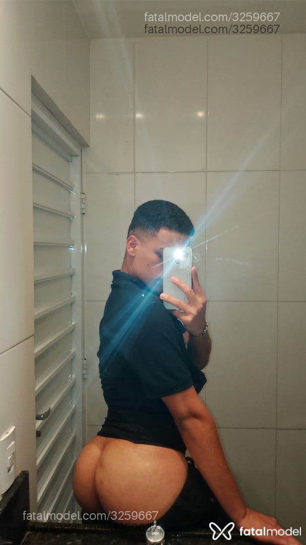 Acompanhante homem com cabelo castanho de olhos castanhos em Caruaru - Vinny