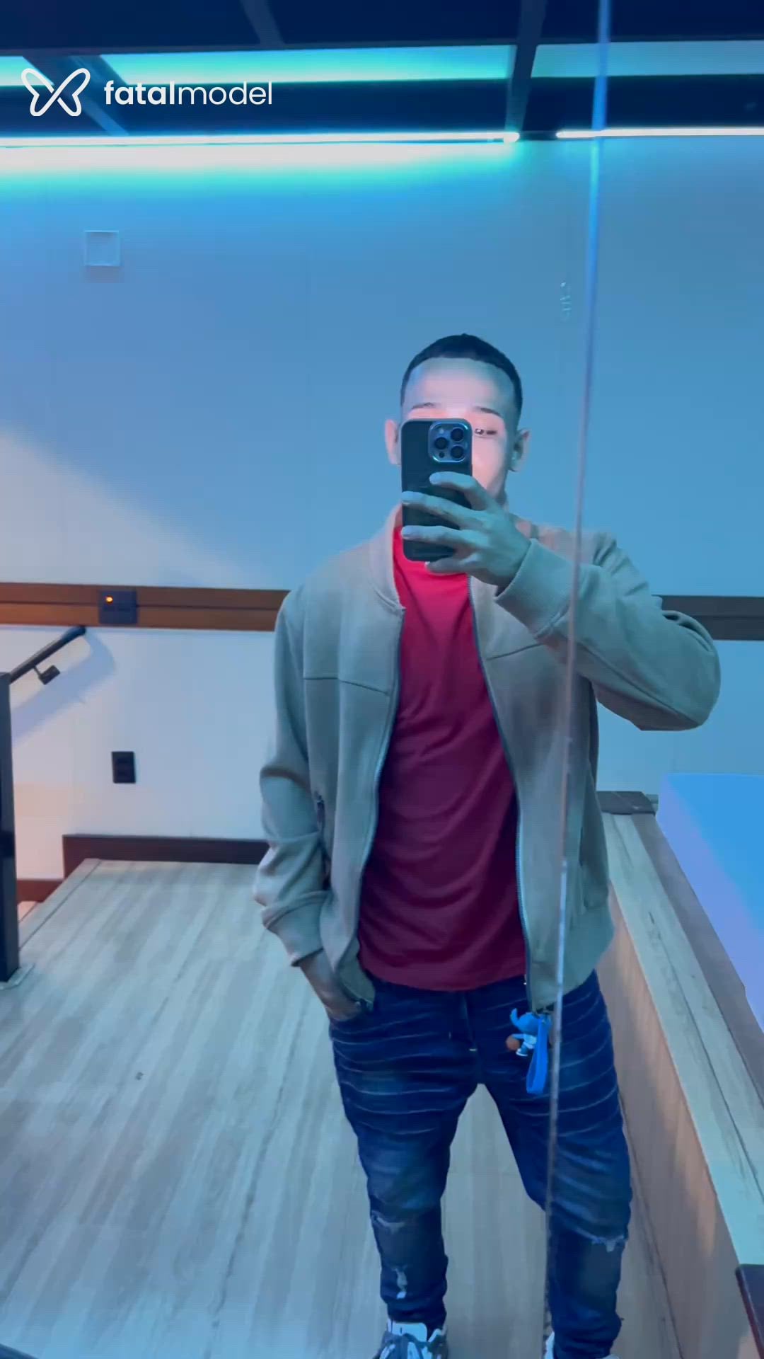 Acompanhante homem com cabelo castanho de olhos castanhos em Belo Horizonte Acompanhante homem com cabelo castanho de olhos castanhos em Belo Horizonte - Gabriel Sulivan