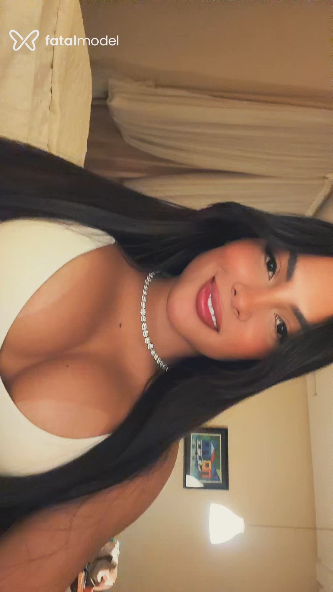 Acompanhante mulher morena (o) de olhos pretos em Criciúma - Lara Alves