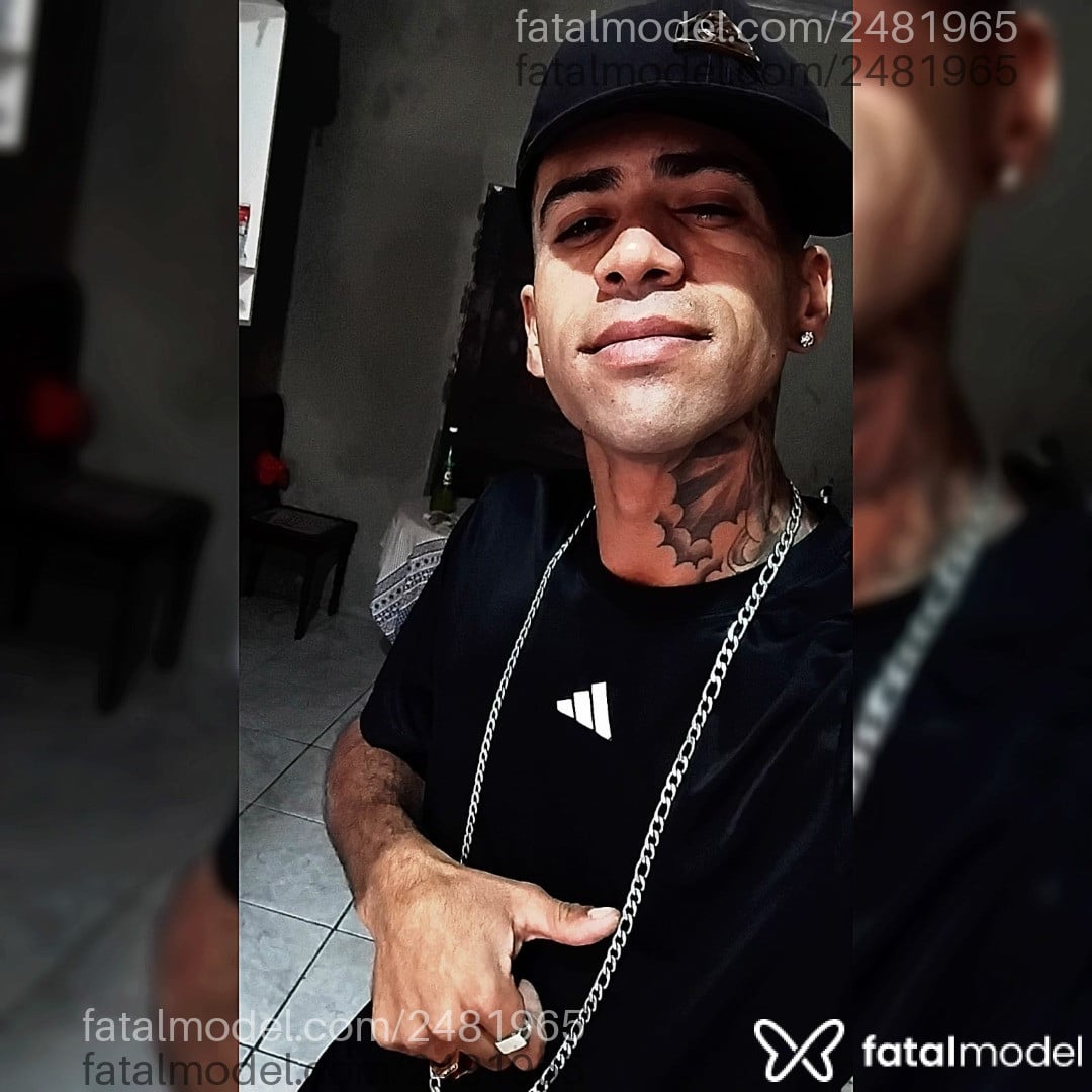 Acompanhante homem com cabelo castanho de olhos castanhos - Md Dioni
