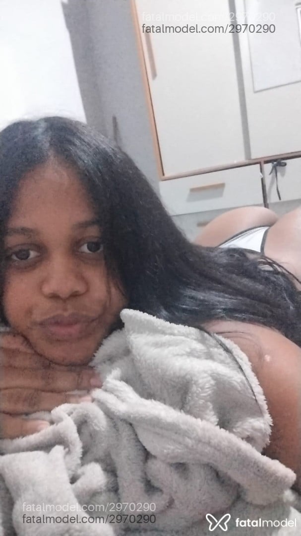 Acompanhante mulher morena (o) de olhos pretos - Lorena Acompanhante mulher morena (o) de olhos pretos - Lorena