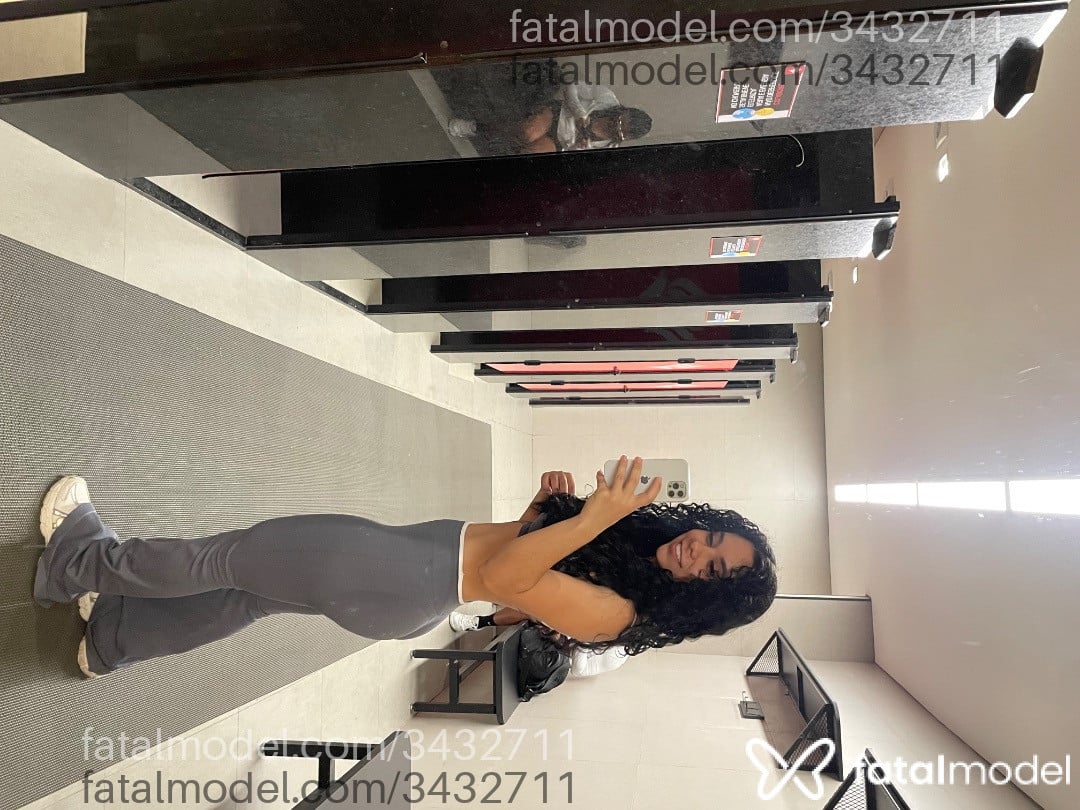 Acompanhante mulher morena (o) de olhos castanhos em Atibaia - Amora