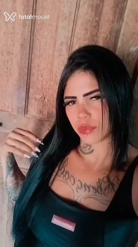 Acompanhante mulher morena (o) de olhos castanhos em Porto Velho Acompanhante mulher morena (o) de olhos castanhos em Porto Velho - Morena