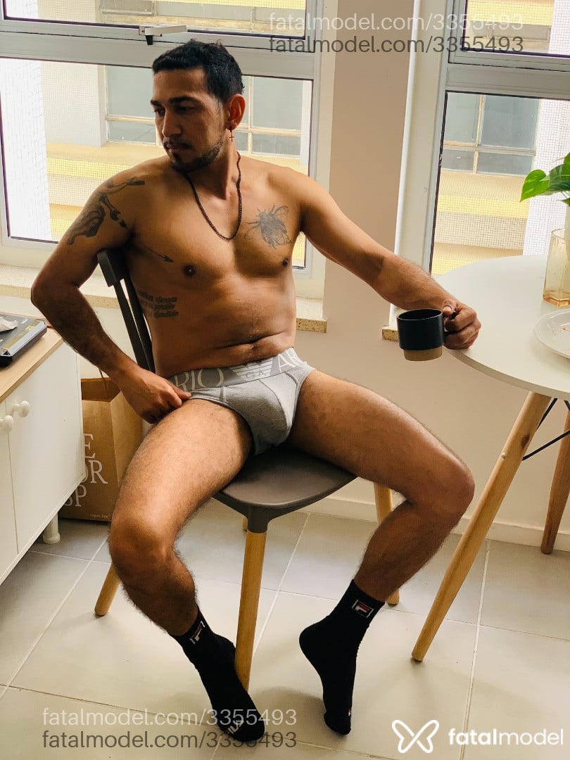 Acompanhante homem morena (o) de olhos pretos em São Paulo - Douglas Machado