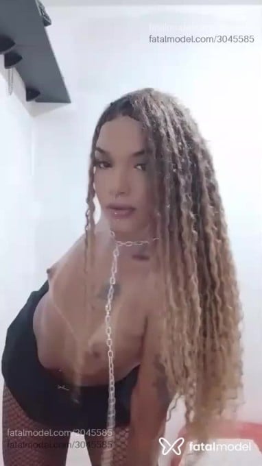 Acompanhante mulher trans morena (o) de olhos pretos em Virtual - Victtoria Scoone
