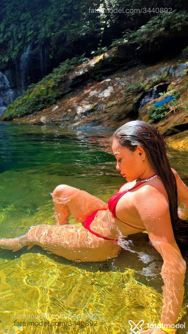 Acompanhante mulher morena (o) de olhos pretos em Criciúma - Lara Alves