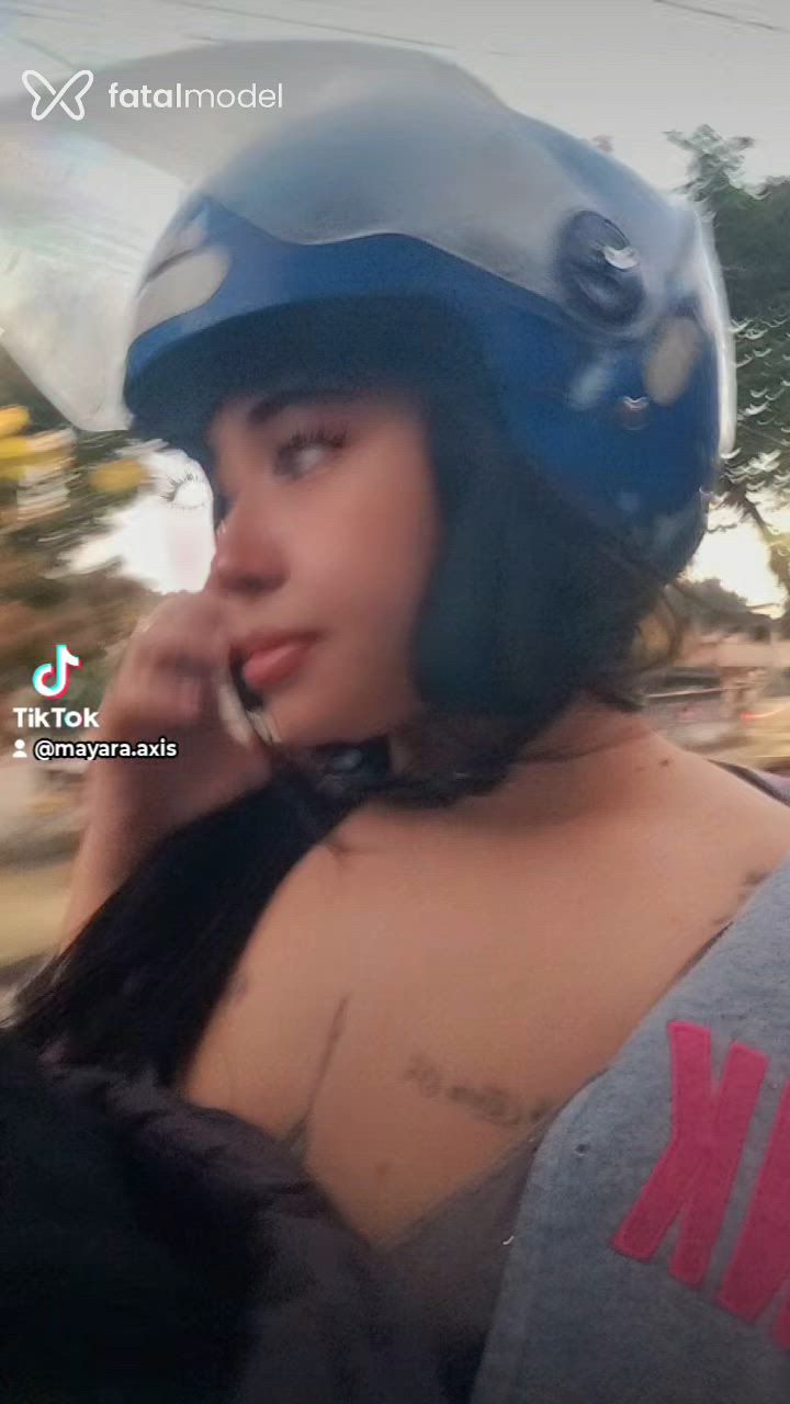 Acompanhante mulher morena (o) de olhos mel em Cachoeiro de Itapemirim Acompanhante mulher morena (o) de olhos mel em Cachoeiro de Itapemirim - Alice Maravilha