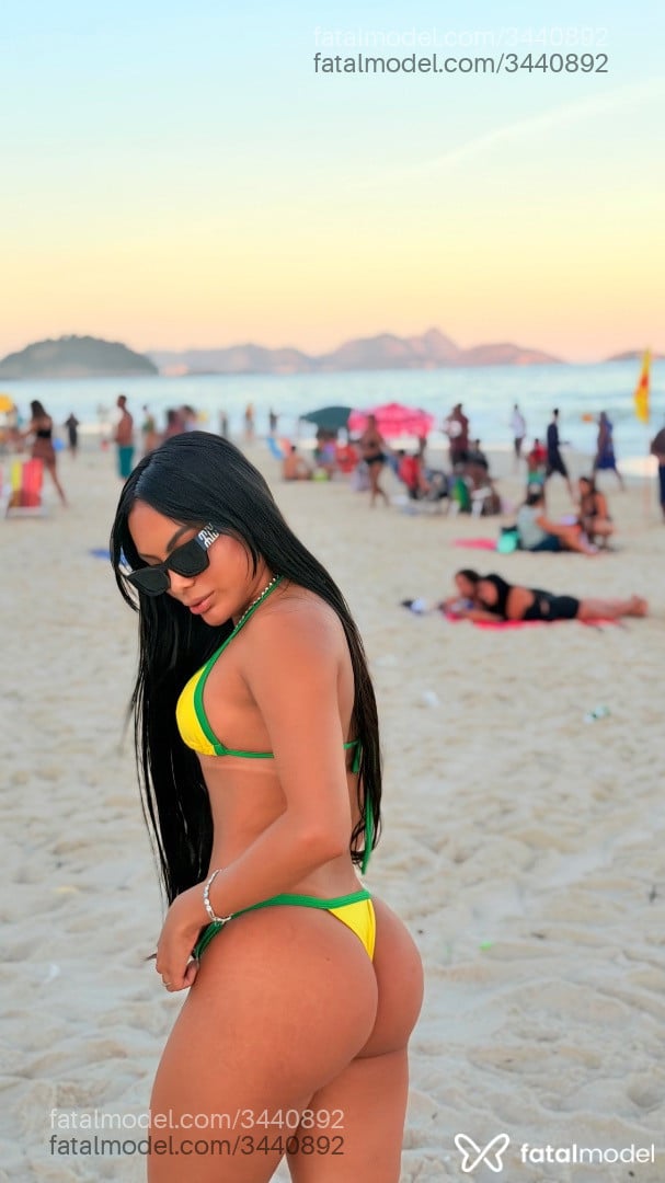 Acompanhante mulher morena (o) de olhos pretos em Criciúma - Lara Alves