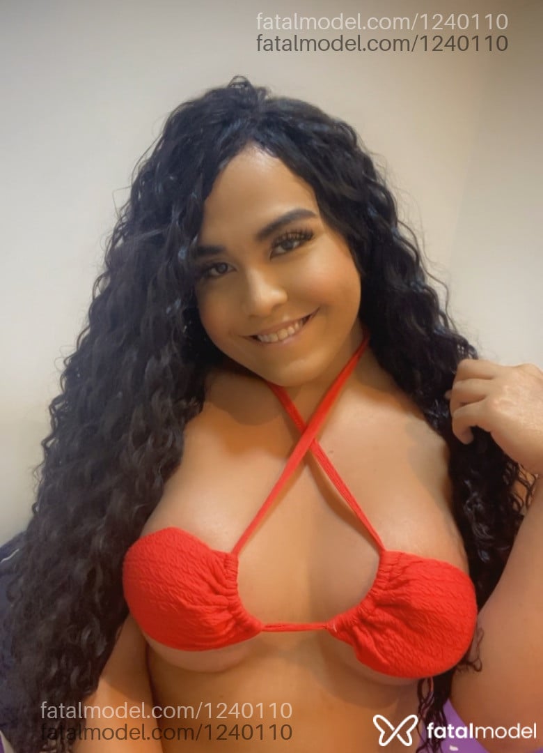 Acompanhante mulher trans morena (o) de olhos castanhos - Emmy Acompanhante mulher trans morena (o) de olhos castanhos - Emmy