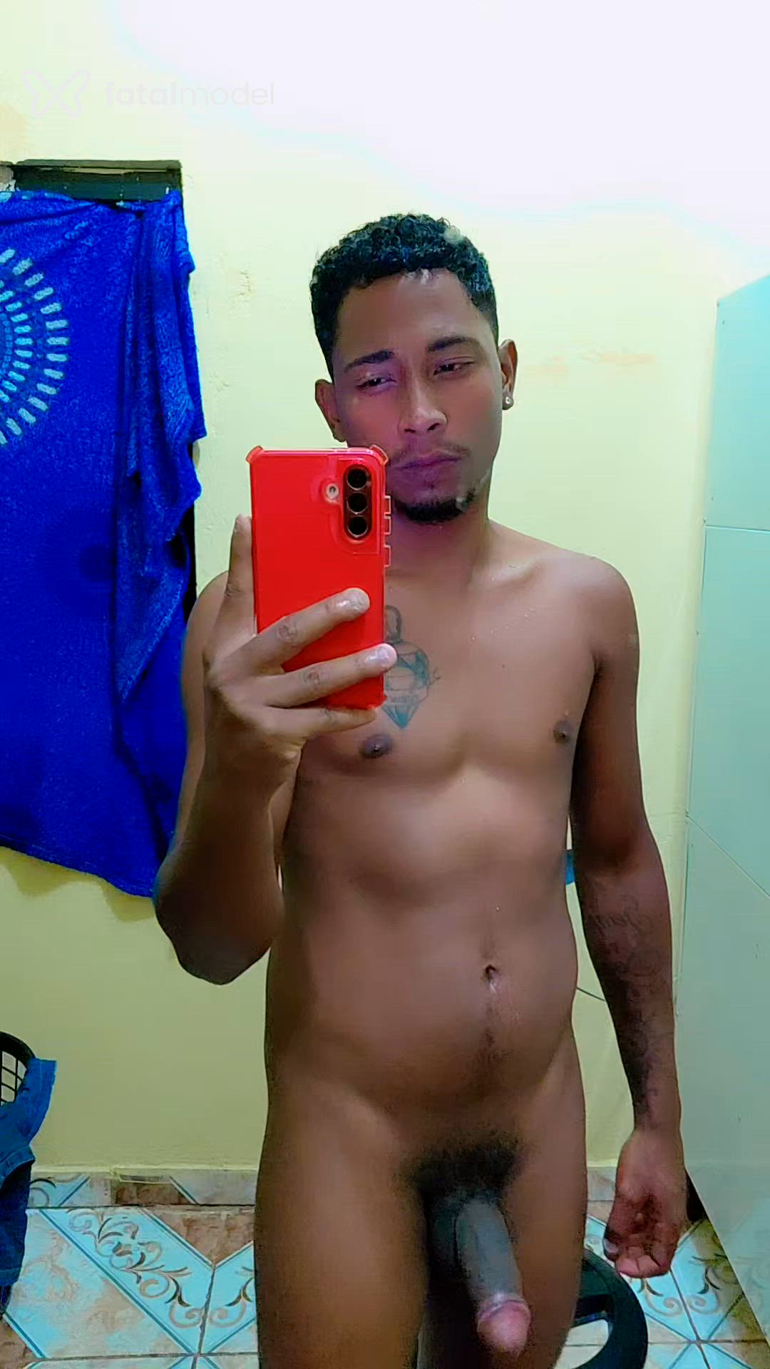 Acompanhante homem morena (o) de olhos pretos - Matheus