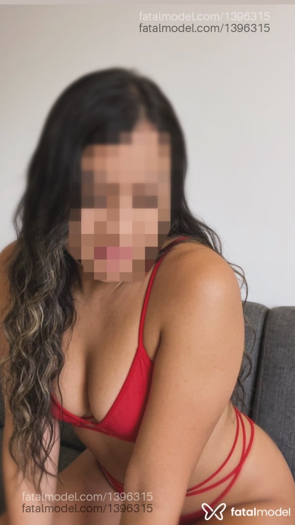 Acompanhante mulher loira (o) de olhos castanhos em Braço do Norte - Valenttina