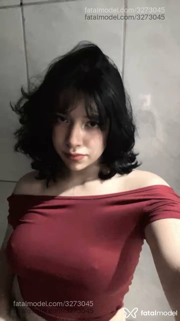 Acompanhante mulher morena (o) de olhos castanhos - Mimi Acompanhante mulher morena (o) de olhos castanhos - Mimi