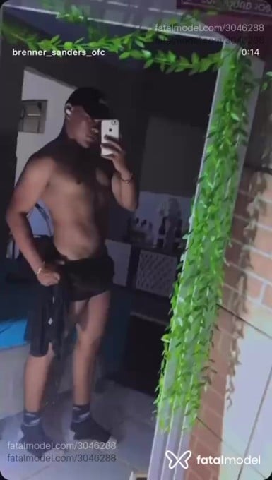 Acompanhante homem morena (o) de olhos pretos em Itajaí Acompanhante homem morena (o) de olhos pretos em Itajaí - Angel Sanders