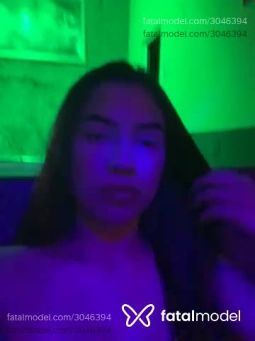 Acompanhante mulher morena (o) de olhos castanhos - Rafaella Acompanhante mulher morena (o) de olhos castanhos - Rafaella