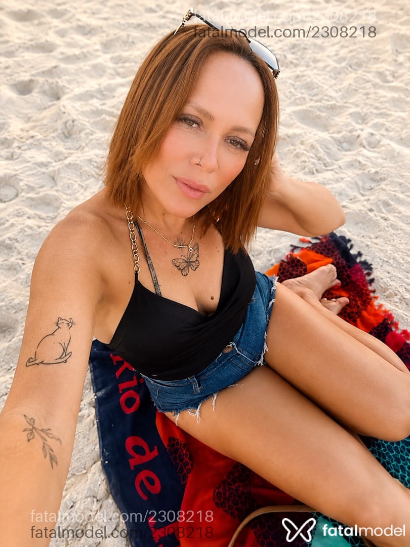 Acompanhante mulher ruiva (o) de olhos mel em Rio de Janeiro - Ninaa