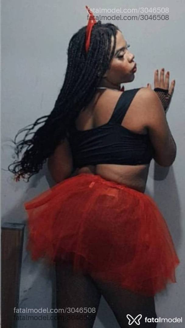 Acompanhante mulher trans morena (o) de olhos castanhos em Jacarezinho - Morena