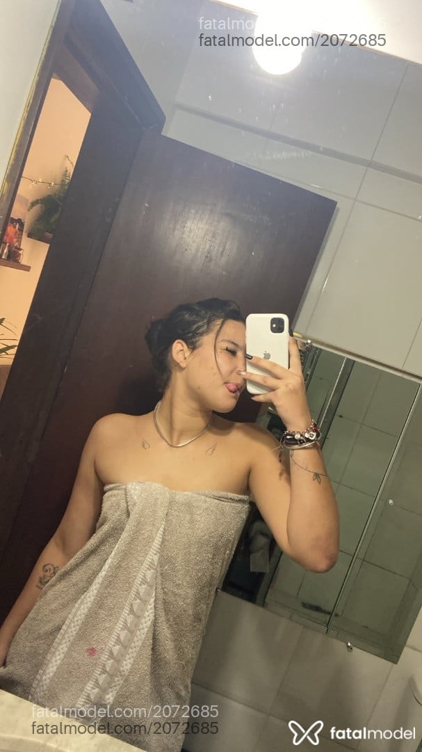 Acompanhante mulher com cabelo castanho de olhos castanhos em Joinville - Aurora Niff
