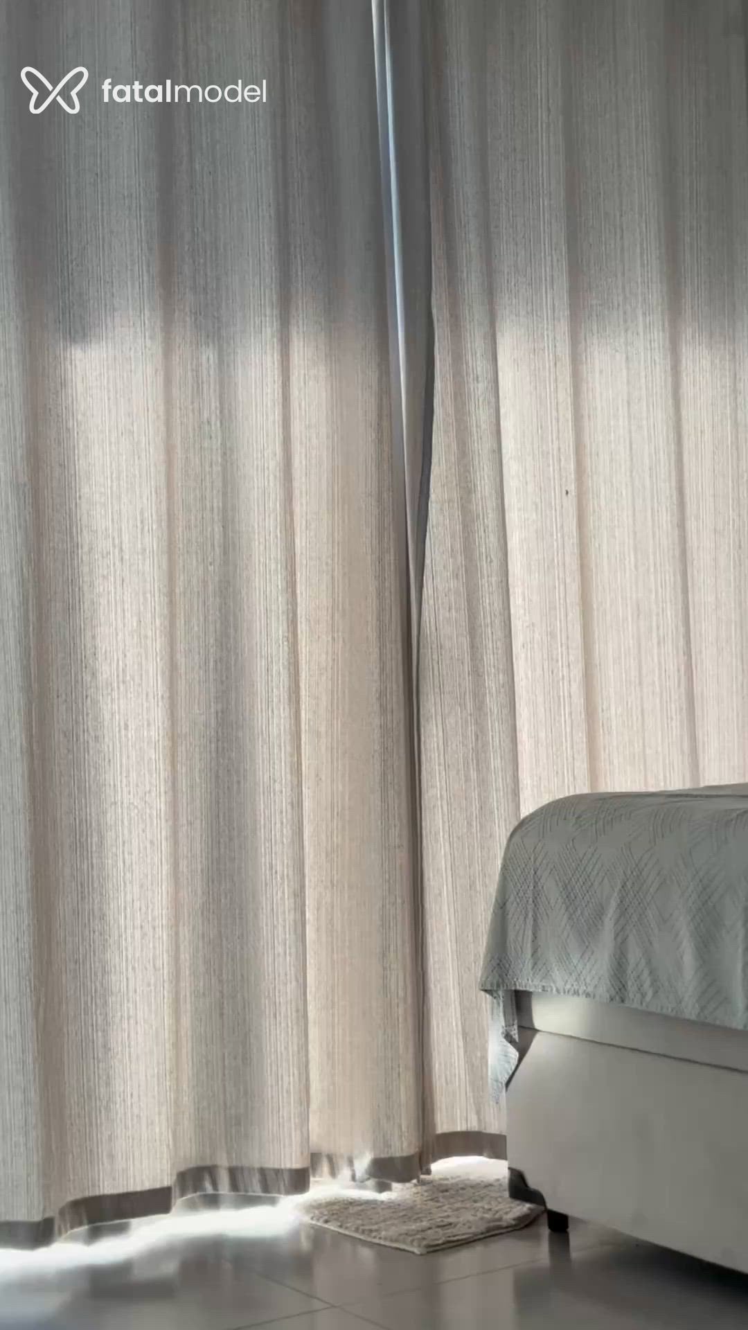 Acompanhante homem com cabelo castanho de olhos castanhos em Balneário Camboriú Acompanhante homem com cabelo castanho de olhos castanhos em Balneário Camboriú - Julian