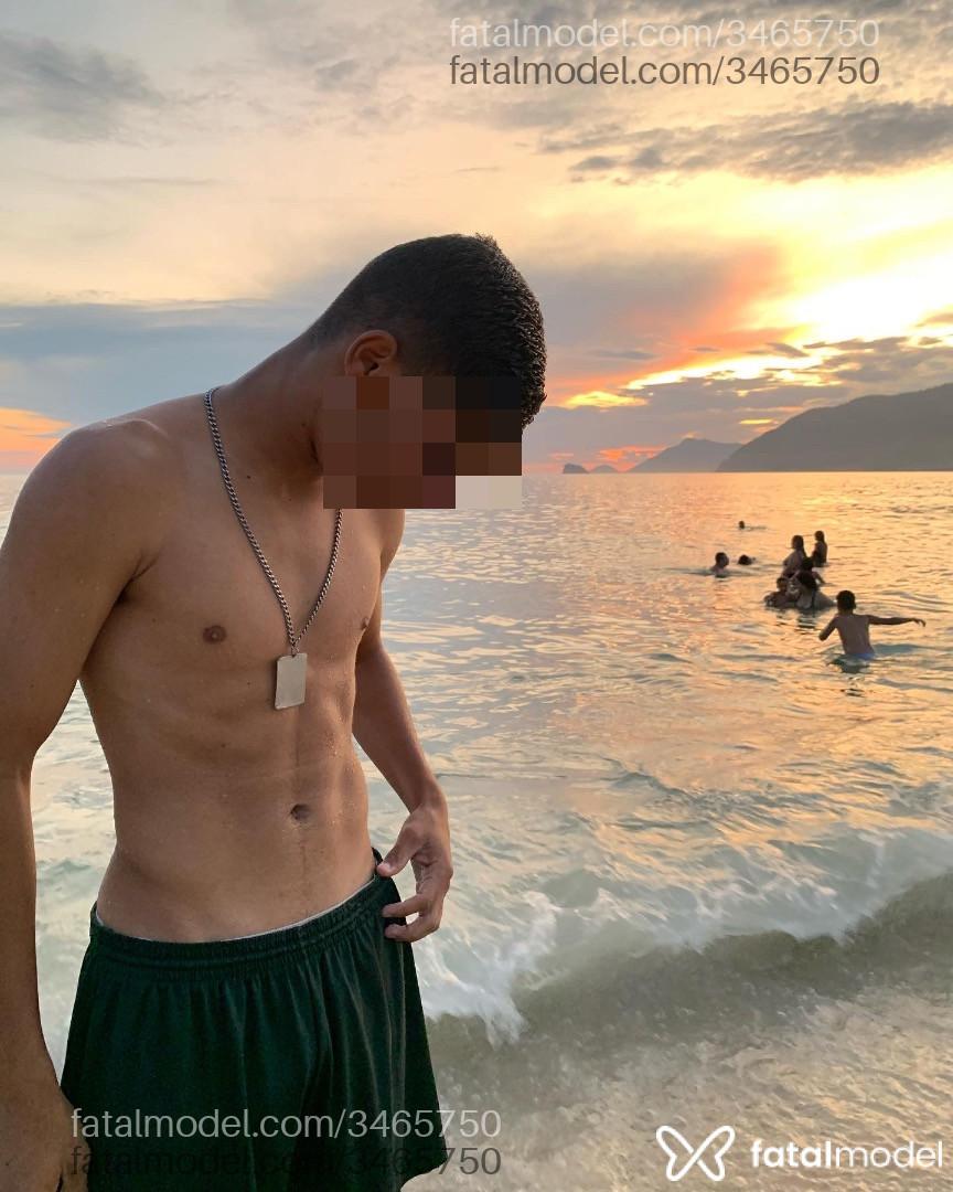 Acompanhante homem com cabelo castanho de olhos castanhos em Rio de Janeiro - Victor