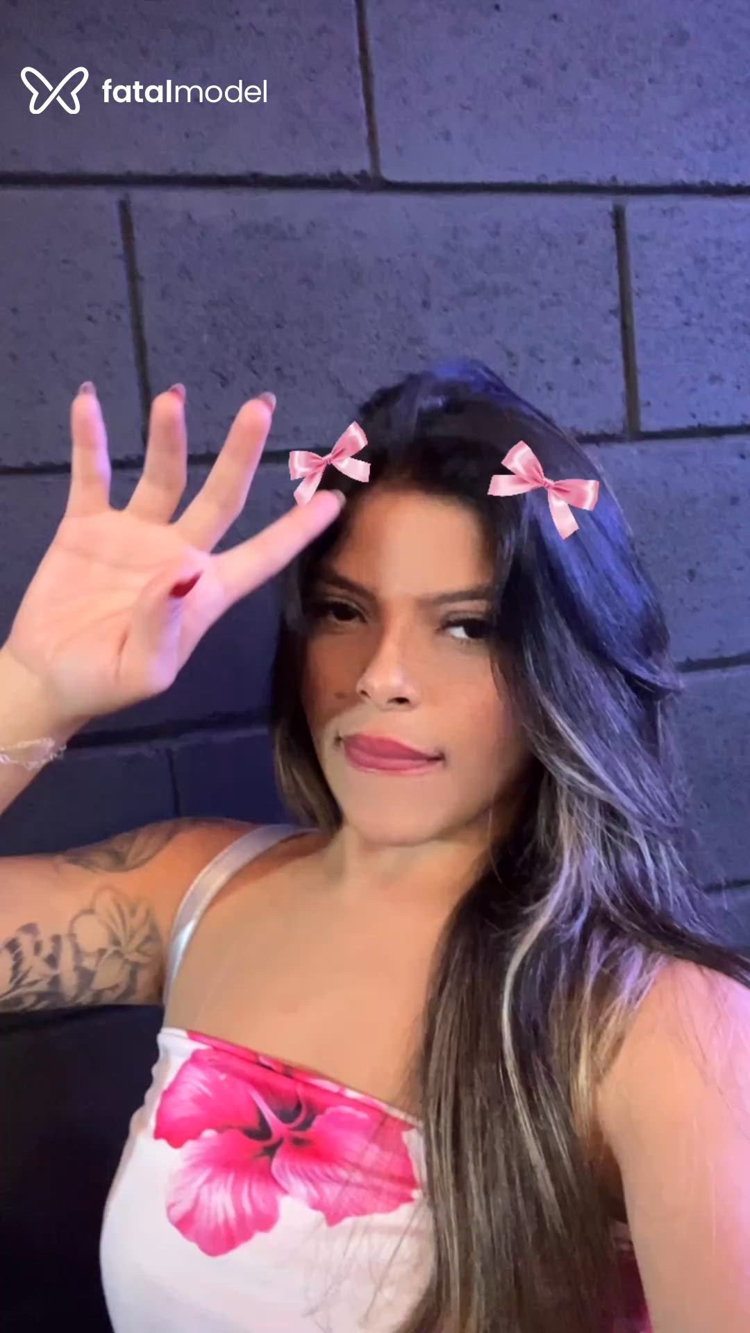 Acompanhante mulher loira (o) de olhos pretos em São Carlos Acompanhante mulher loira (o) de olhos pretos em São Carlos - Mirela Liz