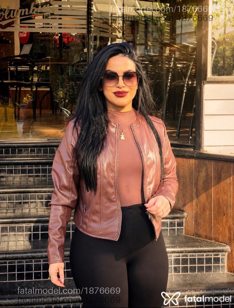 Acompanhante mulher morena (o) de olhos mel - Bruna Davila Acompanhante mulher morena (o) de olhos mel - Bruna Davila