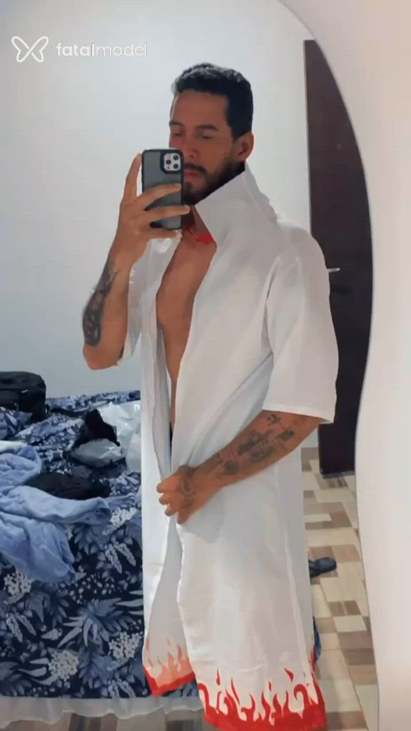 Acompanhante homem com cabelo grisalho de olhos castanhos em Peixoto de Azevedo Acompanhante homem com cabelo grisalho de olhos castanhos em Peixoto de Azevedo - W Santana