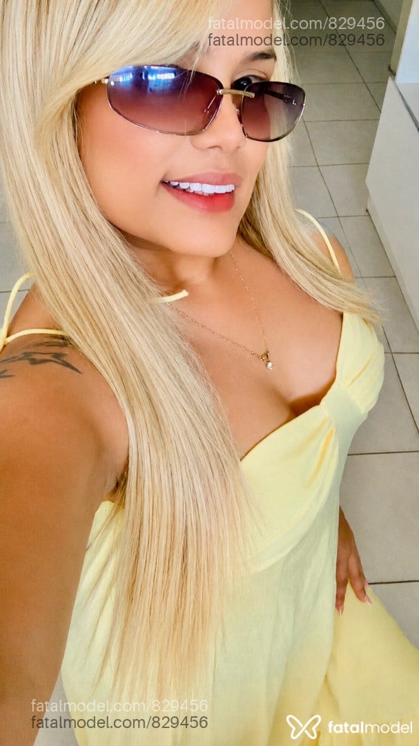 Acompanhante mulher loira (o) de olhos castanhos em Crateús - Rafaela Montenegro