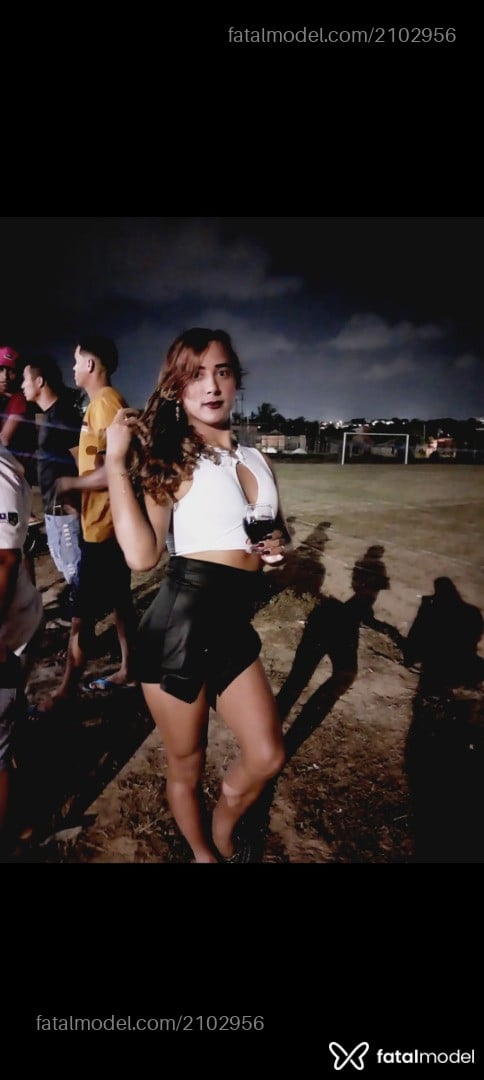 Acompanhante mulher trans com cabelo castanho de olhos castanhos em Salinópolis Acompanhante mulher trans com cabelo castanho de olhos castanhos em Salinópolis - Agatha