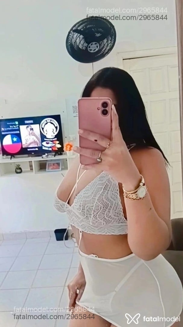 Acompanhante mulher morena (o) de olhos pretos - Sasha Avellar Acompanhante mulher morena (o) de olhos pretos - Sasha Avellar