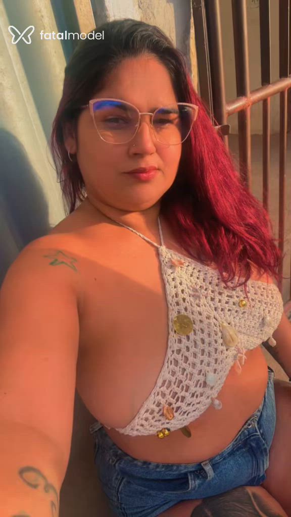 Acompanhante mulher ruiva (o) de olhos pretos - Bianca