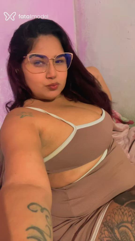 Acompanhante mulher ruiva (o) de olhos pretos - Bianca