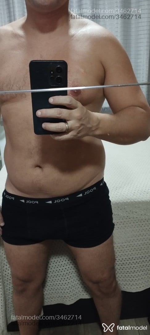 Acompanhante homem com cabelo castanho de olhos castanhos em Virtual Acompanhante homem com cabelo castanho de olhos castanhos em Virtual - Kaká