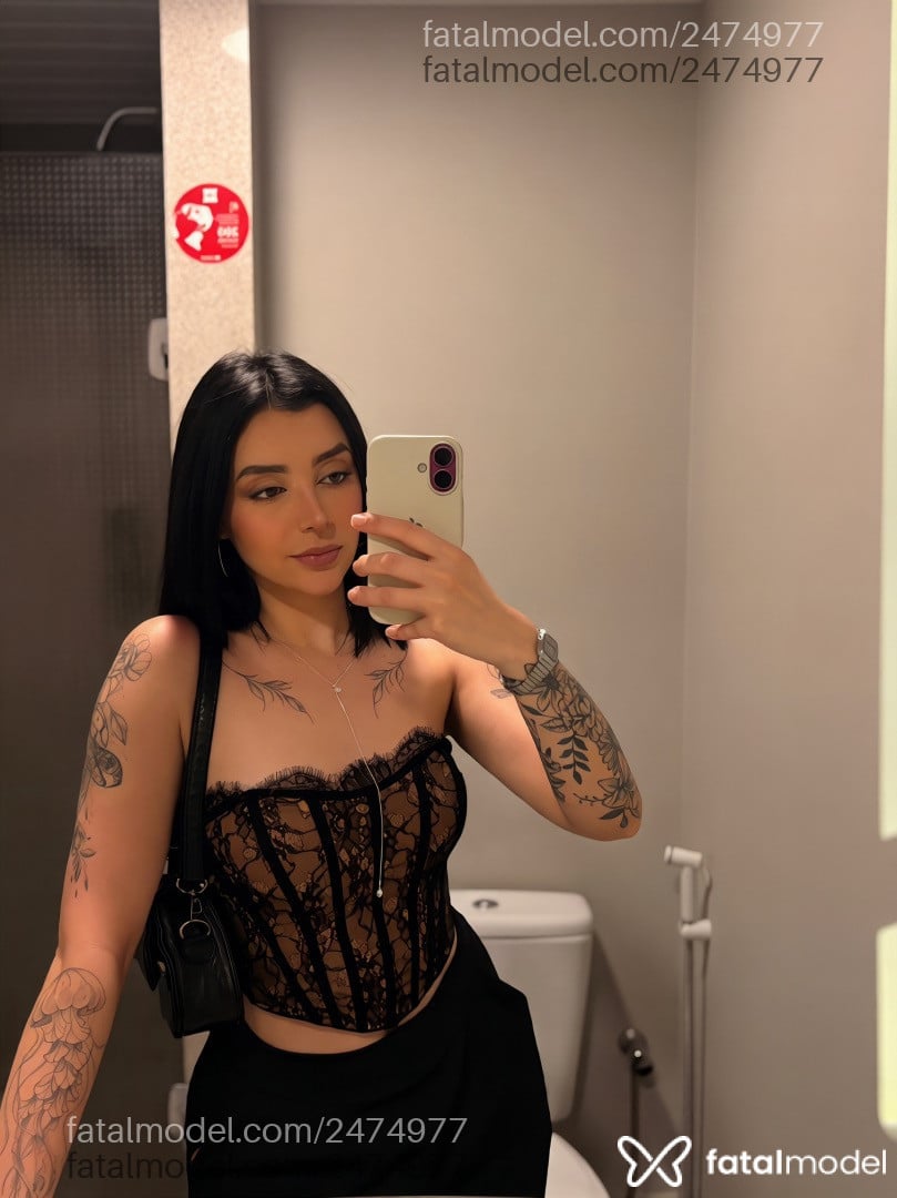 Acompanhante mulher morena (o) de olhos castanhos em São Paulo Acompanhante mulher morena (o) de olhos castanhos em São Paulo - Zara Romanelli