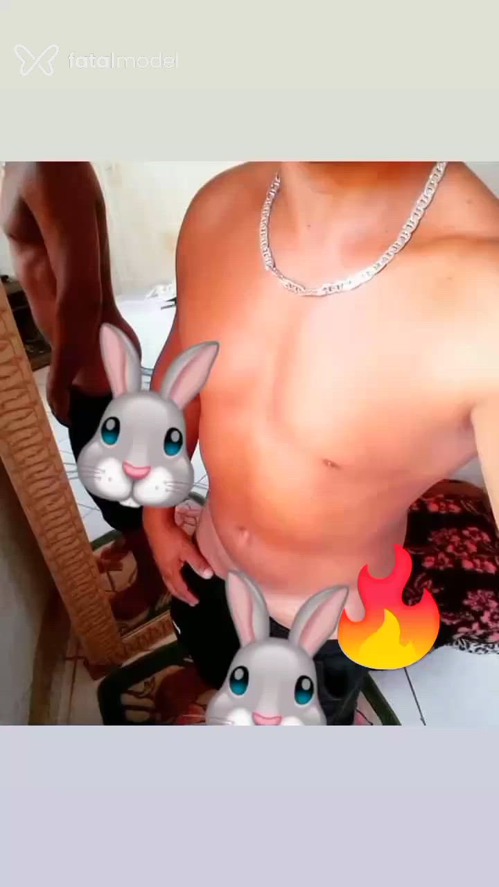 Acompanhante homem com cabelo castanho de olhos pretos em Colatina Acompanhante homem com cabelo castanho de olhos pretos em Colatina - Delei