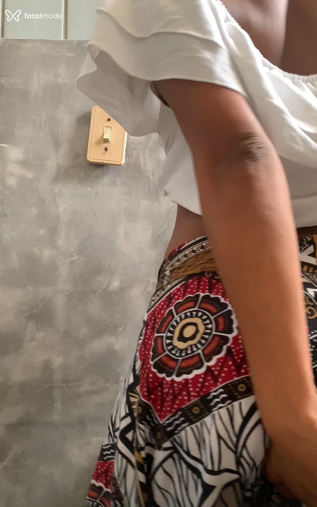 Acompanhante mulher morena (o) de olhos castanhos em Salvador Acompanhante mulher morena (o) de olhos castanhos em Salvador - Pretta Nina