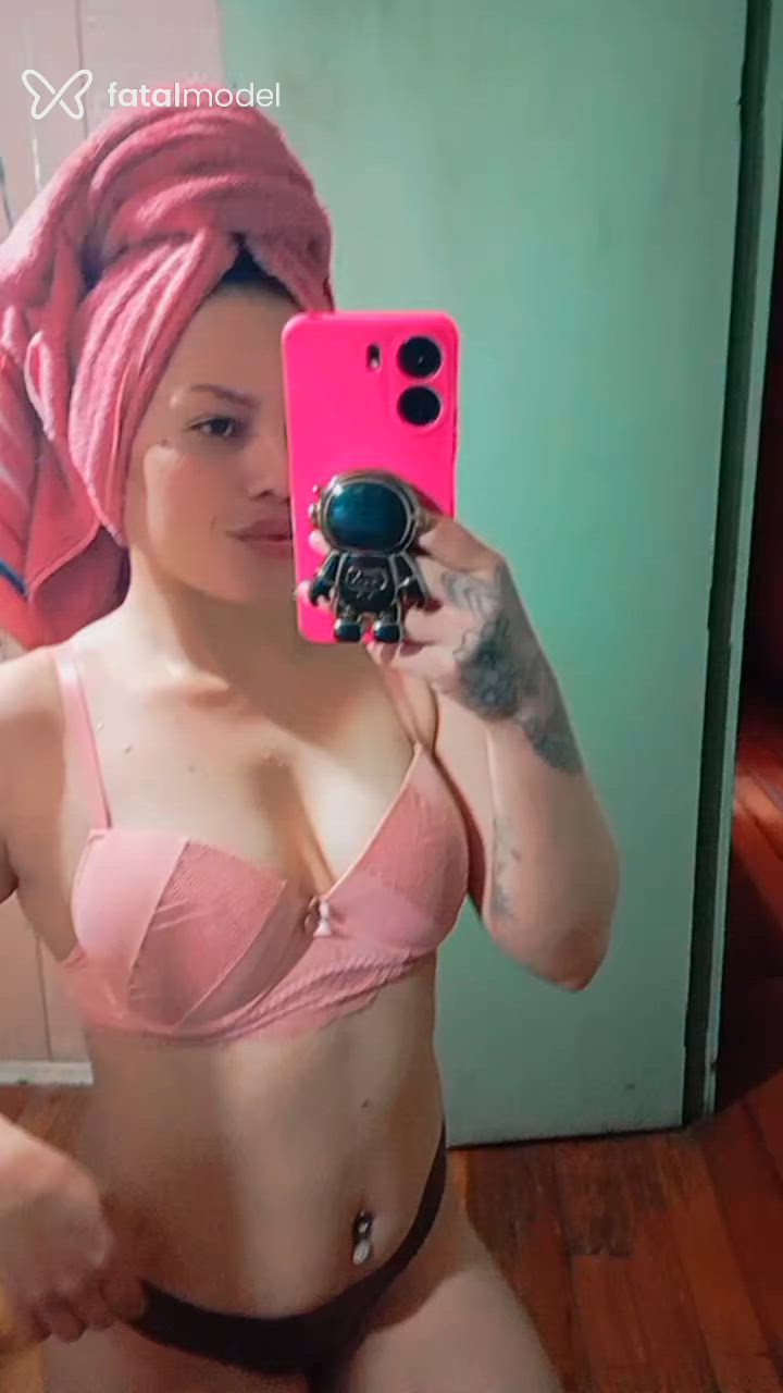 Acompanhante mulher morena (o) de olhos pretos - Nayzinhaaa Acompanhante mulher morena (o) de olhos pretos - Nayzinhaaa