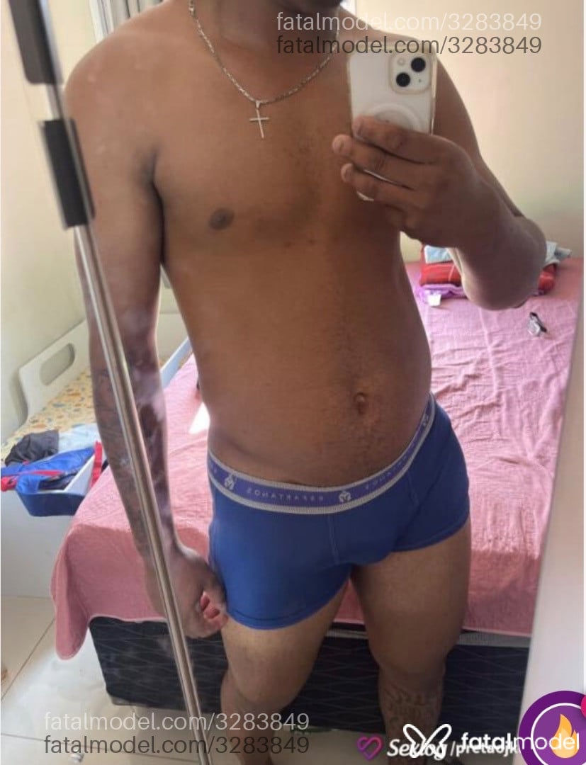 Acompanhante homem morena (o) de olhos castanhos em Araraquara - Pretaojkl