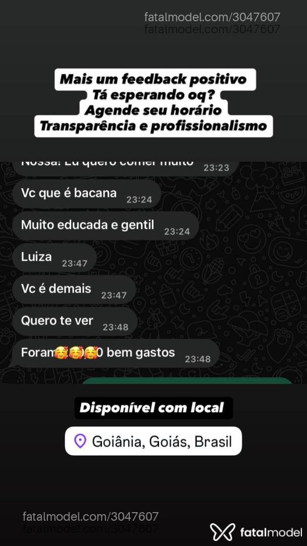 Acompanhante mulher trans com cabelo castanho de olhos verdes - Lu Santos