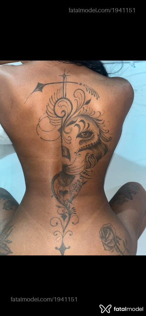 Acompanhante mulher trans morena (o) de olhos castanhos em Uberlândia - Sayuri