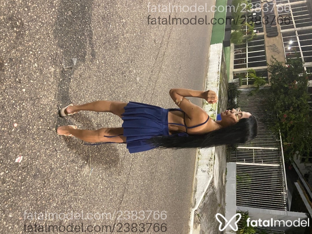 Acompanhante mulher com cabelo castanho de olhos pretos - Milly Acompanhante mulher com cabelo castanho de olhos pretos - Milly