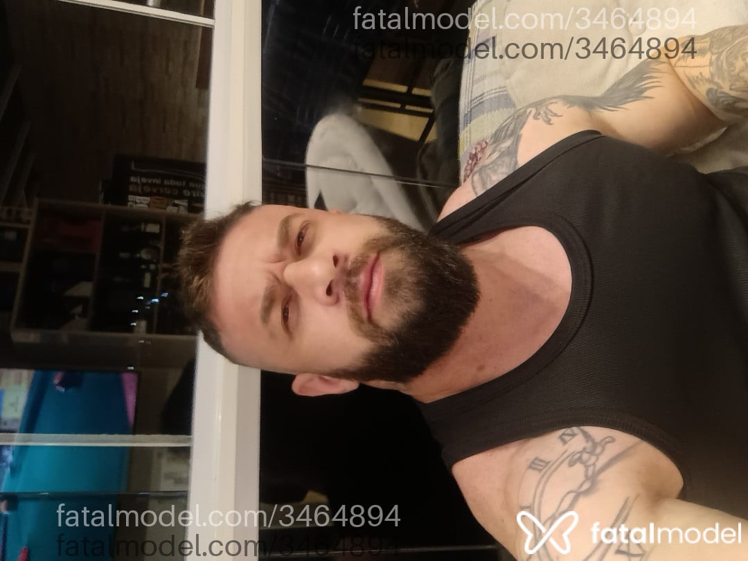 Acompanhante homem loira (o) de olhos mel em Taubaté - Maurício