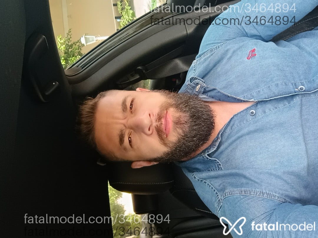 Acompanhante homem loira (o) de olhos mel em Taubaté - Maurício