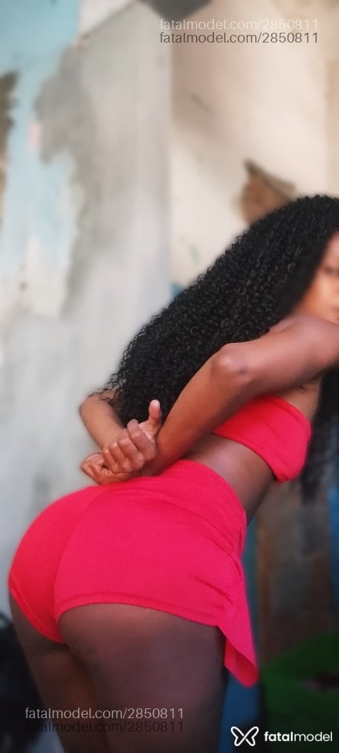 Acompanhante mulher morena (o) de olhos castanhos - Magriinpinadinha Acompanhante mulher morena (o) de olhos castanhos - Magriinpinadinha