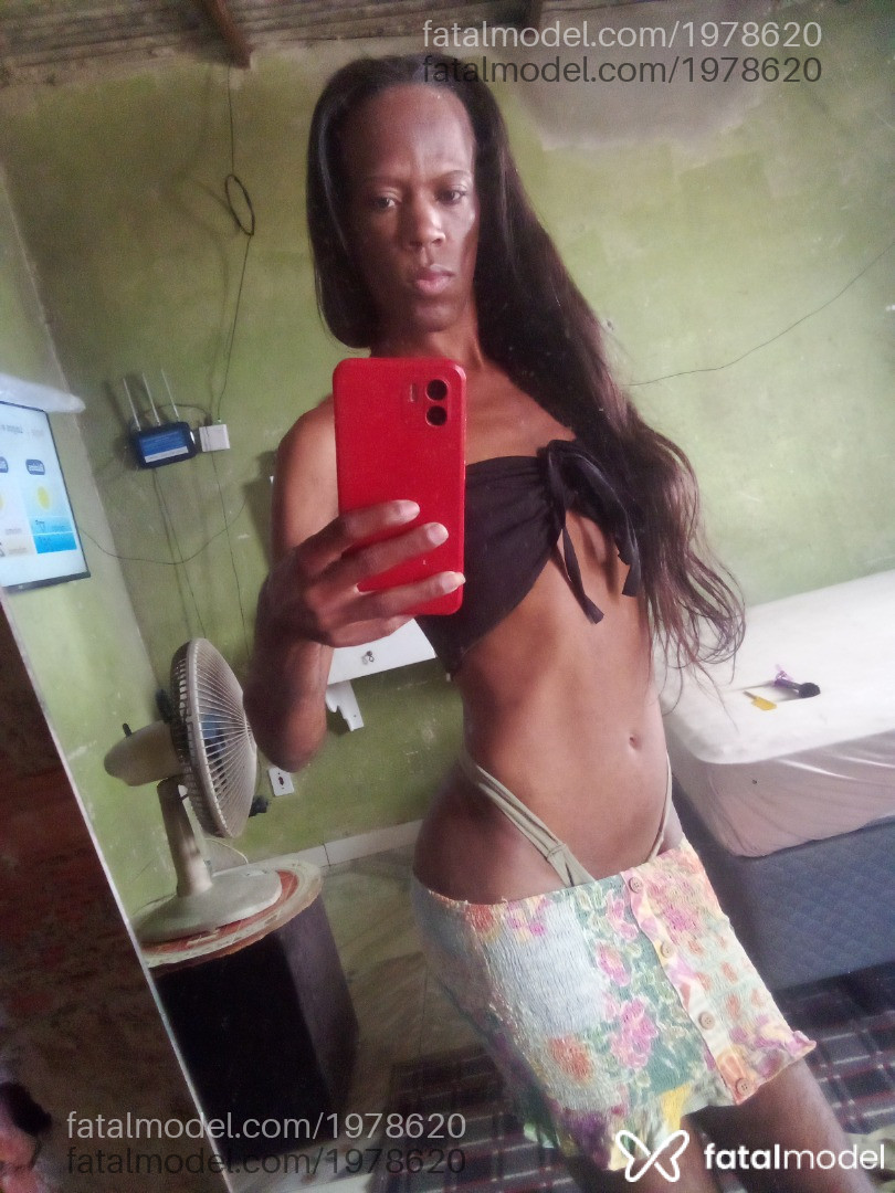 Acompanhante mulher trans com cabelo castanho de olhos castanhos - Princise Acompanhante mulher trans com cabelo castanho de olhos castanhos - Princise