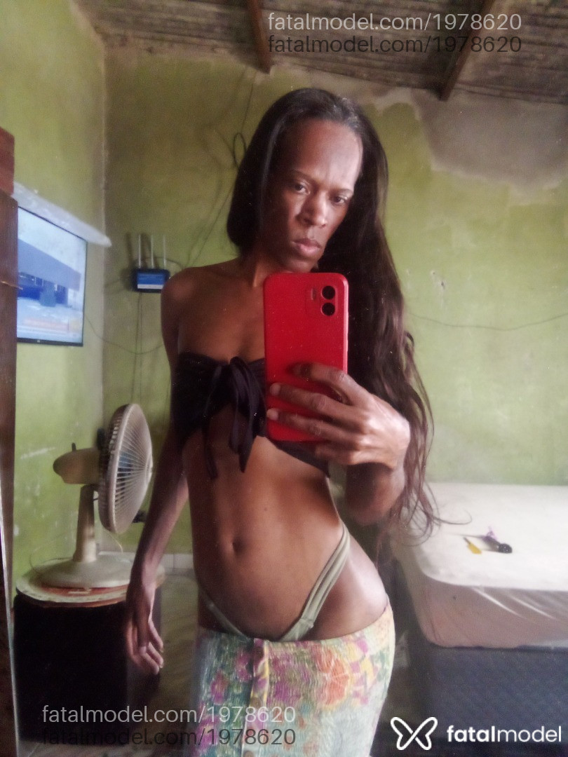 Acompanhante mulher trans com cabelo castanho de olhos castanhos - Princise Acompanhante mulher trans com cabelo castanho de olhos castanhos - Princise