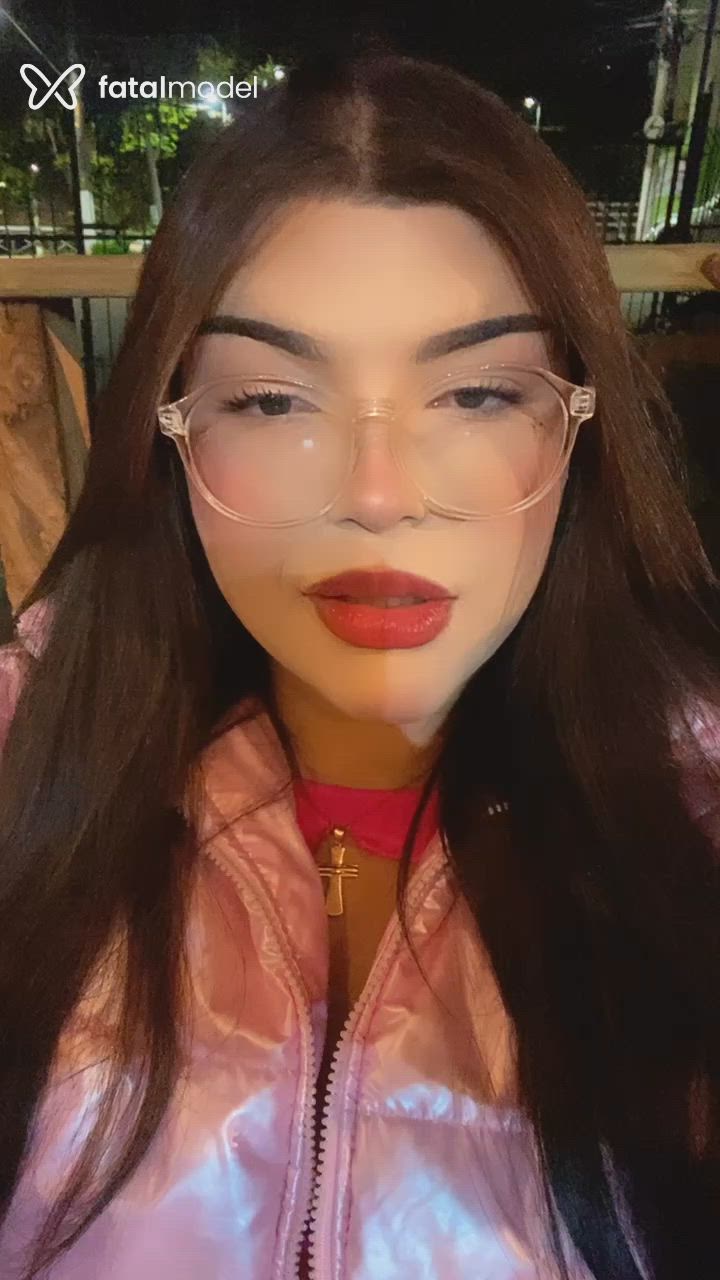 Acompanhante mulher trans com cabelo castanho de olhos castanhos em Pindamonhangaba Acompanhante mulher trans com cabelo castanho de olhos castanhos em Pindamonhangaba - Roberta