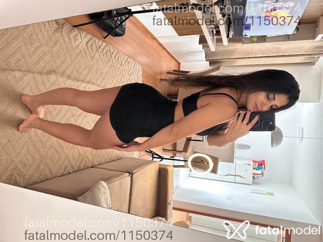 Acompanhante mulher com cabelo castanho de olhos castanhos em Virtual - Sabrina