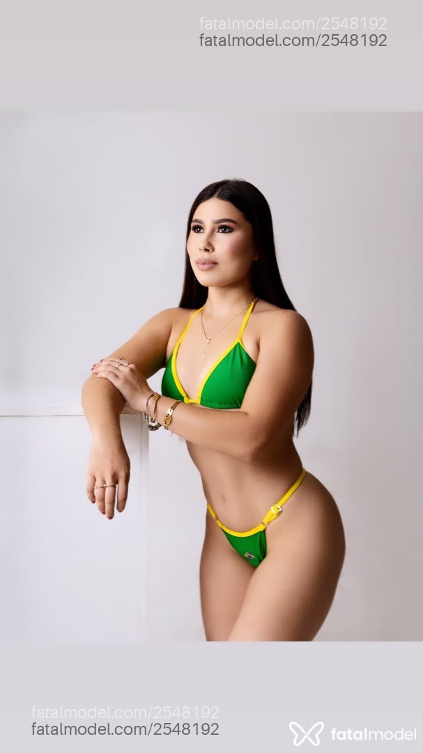 Acompanhante mulher com cabelo castanho de olhos castanhos em Gurupi Acompanhante mulher com cabelo castanho de olhos castanhos em Gurupi - Melissa
