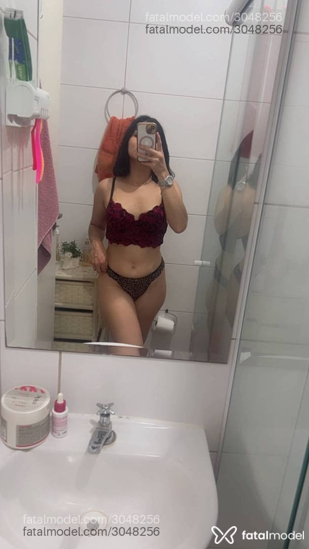 Acompanhante mulher morena (o) de olhos castanhos - Lillith