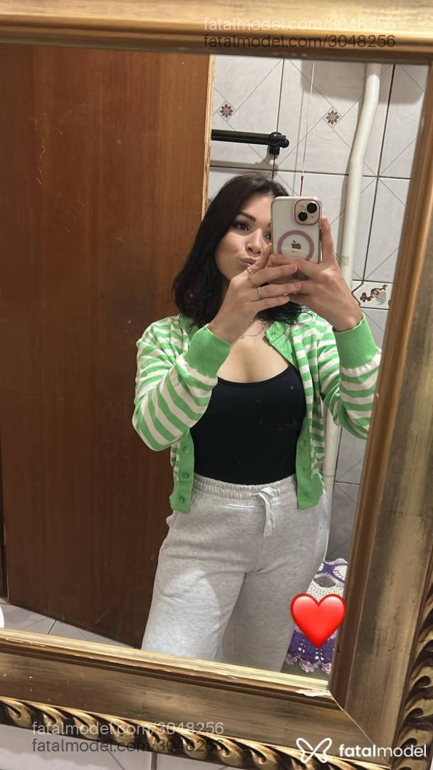 Acompanhante mulher morena (o) de olhos castanhos - Lillith